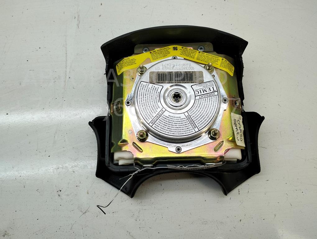 Подушка безопасности в рулевое колесо