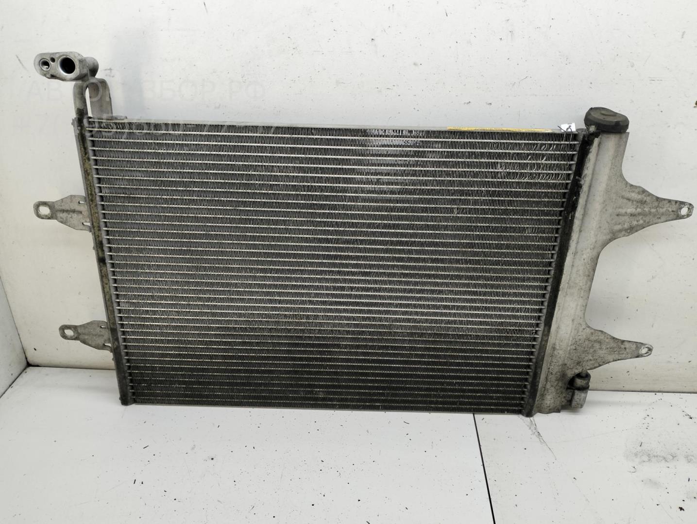 Радиатор кондиционера / конденсер