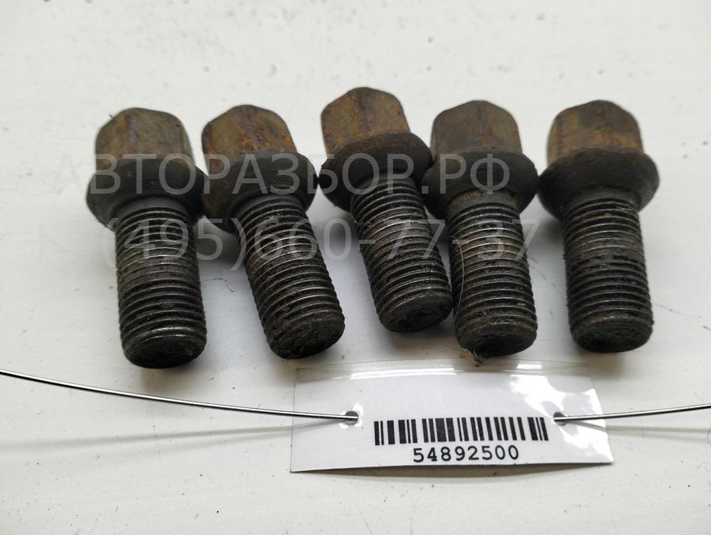 Болт колесный