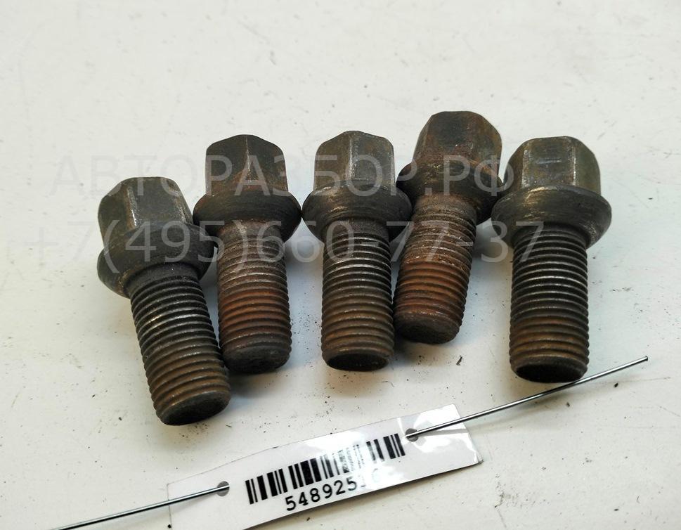 Болт колесный