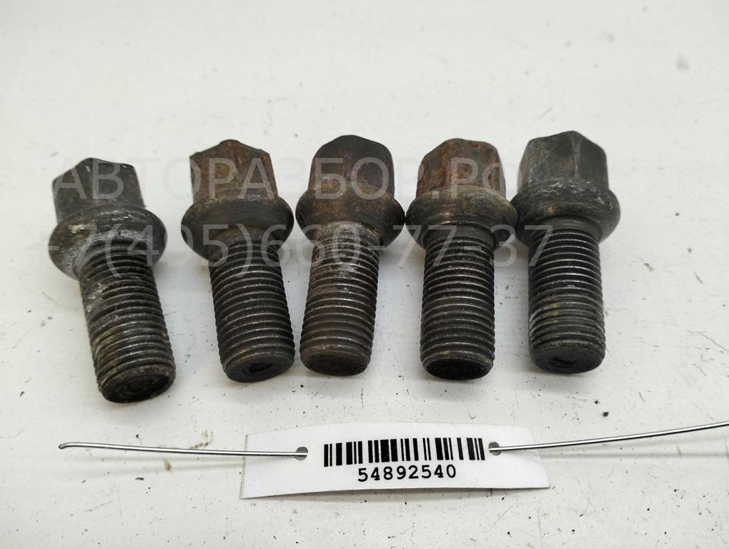 Болт колесный