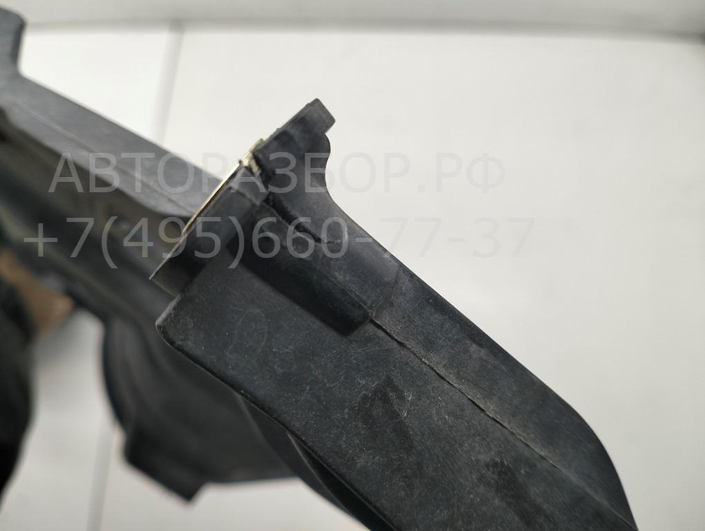 Кронштейн фар правый