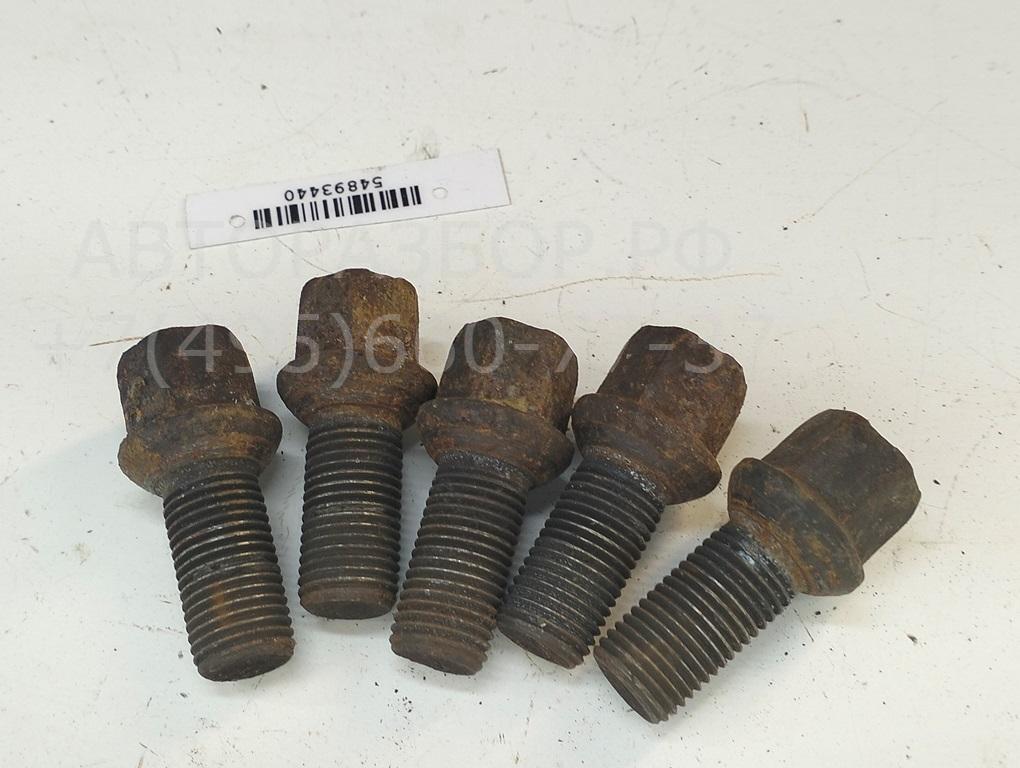 Болт колесный