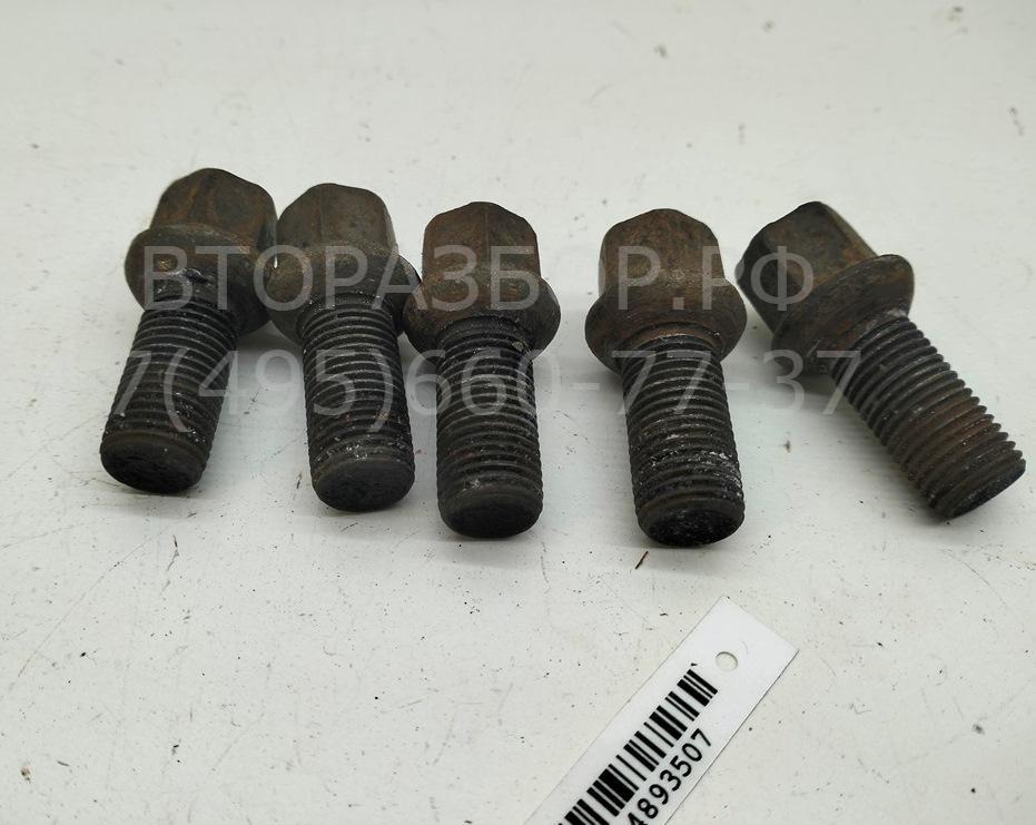 Болт колесный