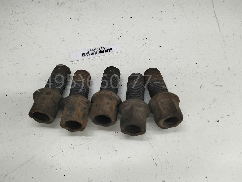 Болт колесный