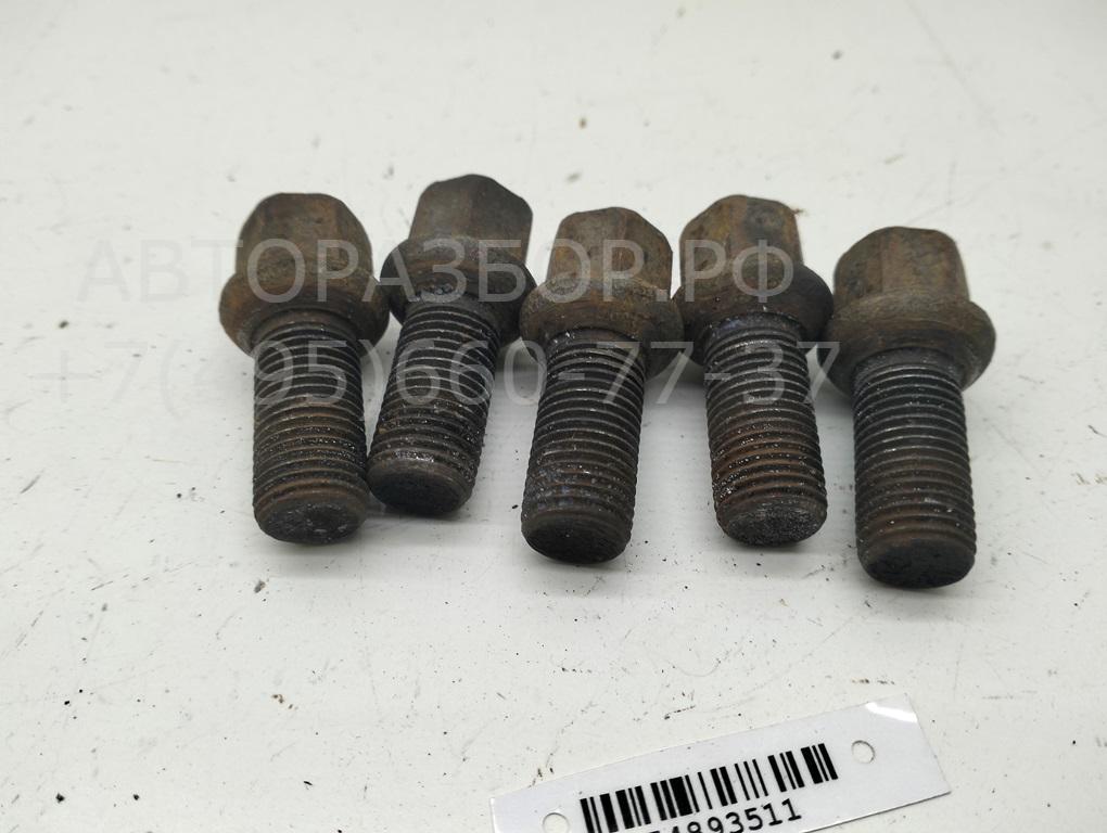 Болт колесный