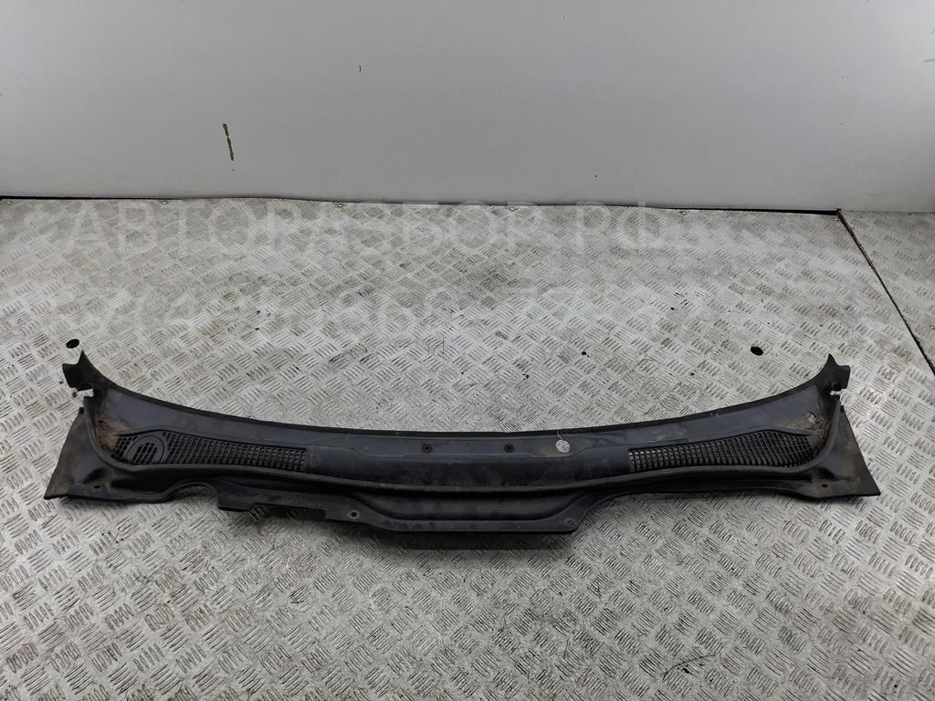 Решетка стеклоочистителей (Жабо)