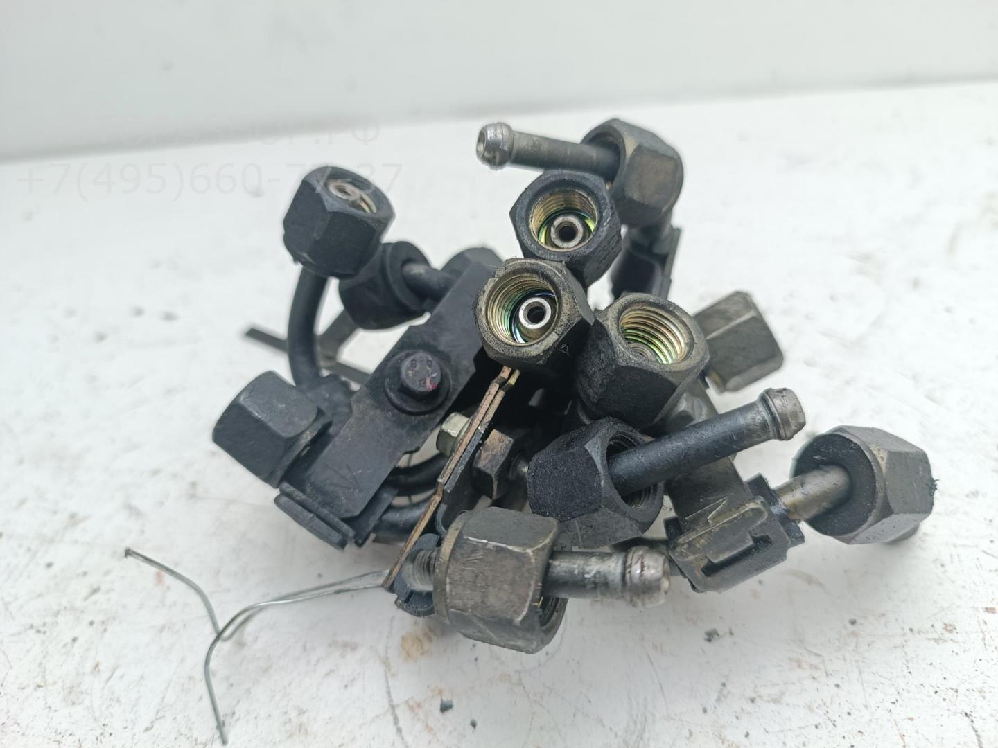 Трубка топливная