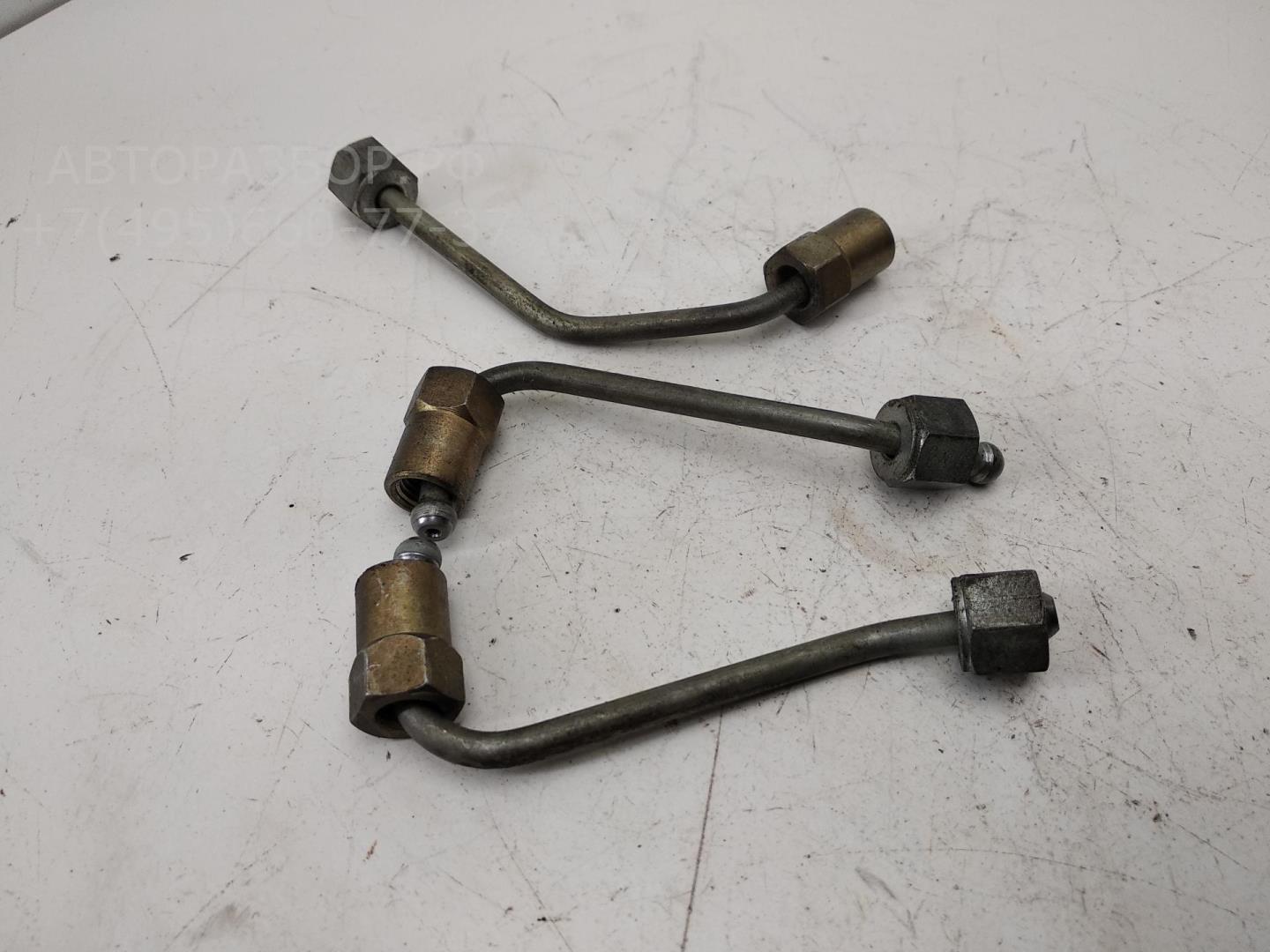 Трубка топливная