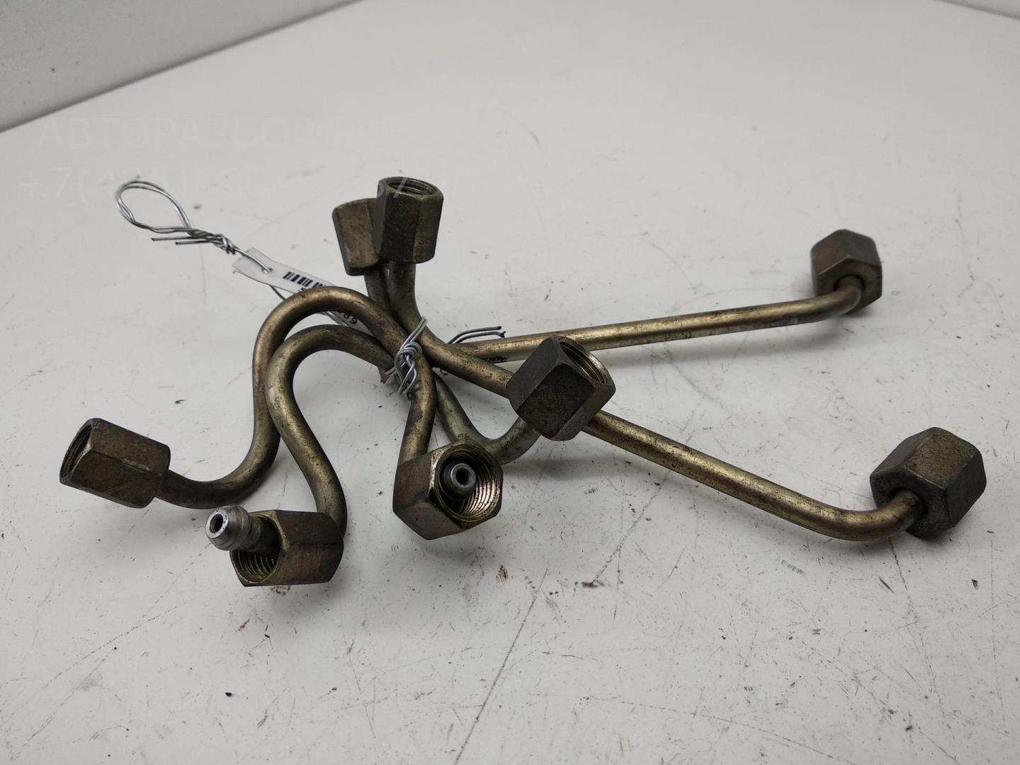 Трубка топливная