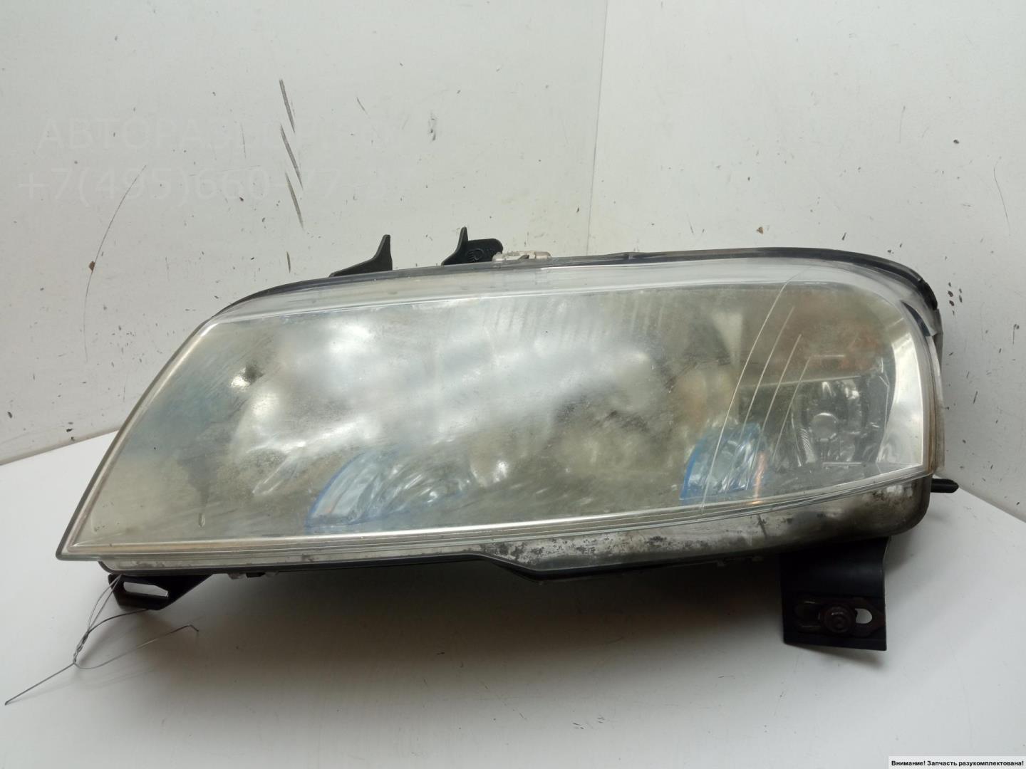 Фара левая