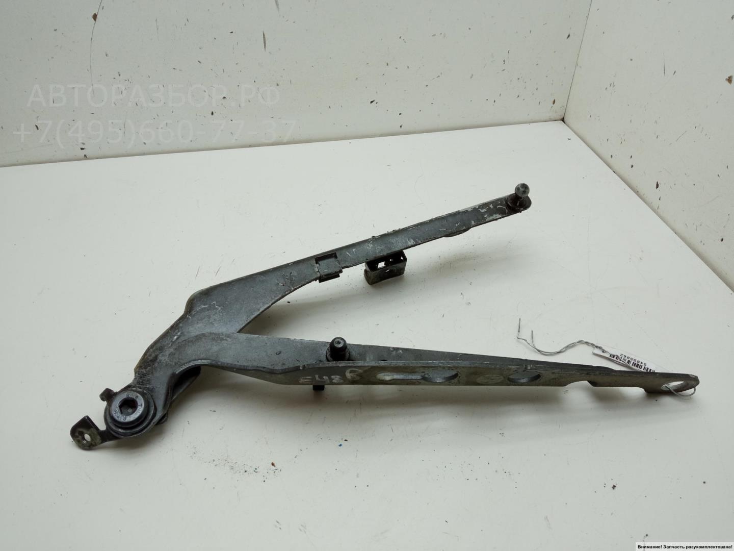 Петля капота правая