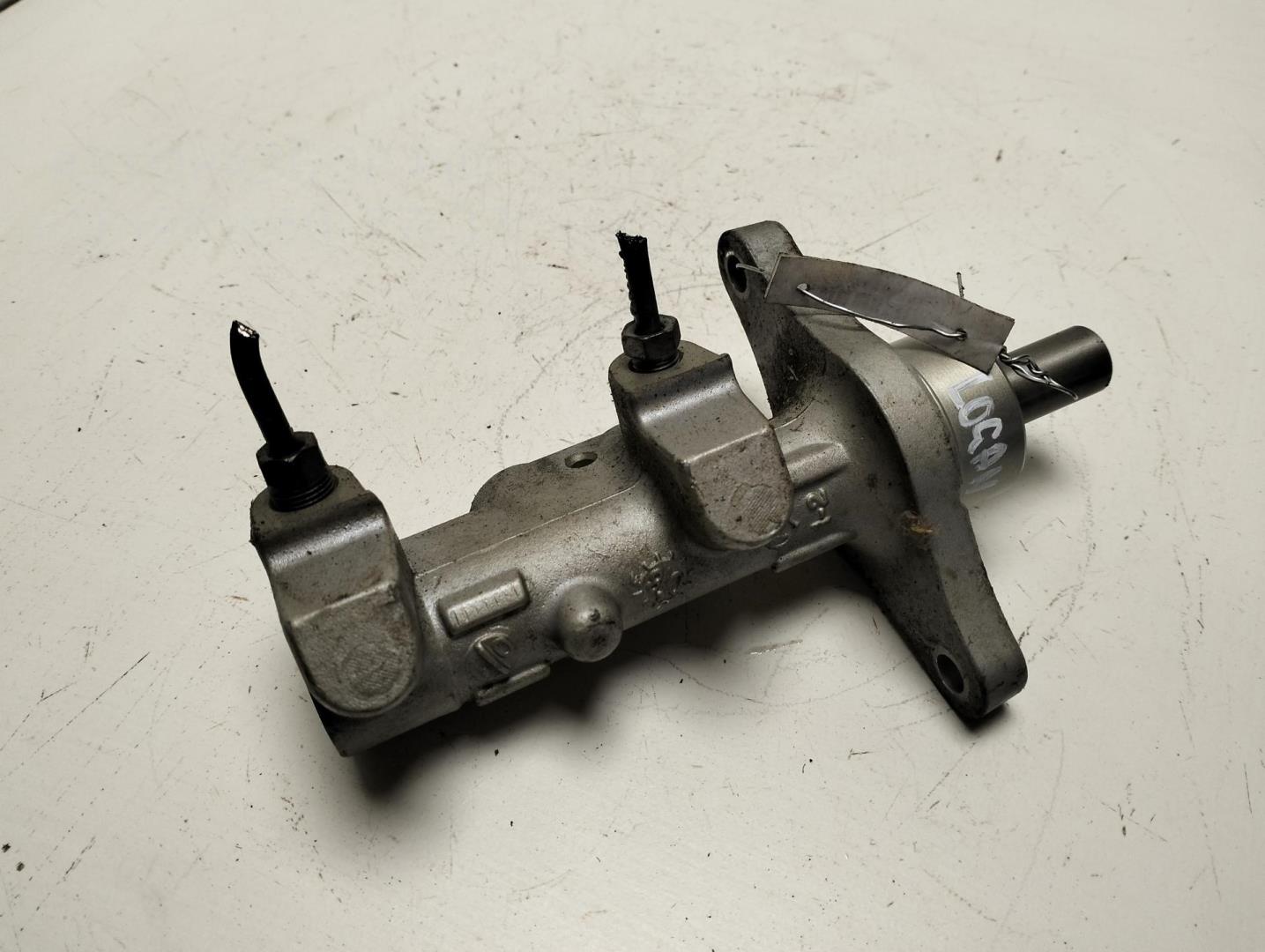 Цилиндр тормозной главный