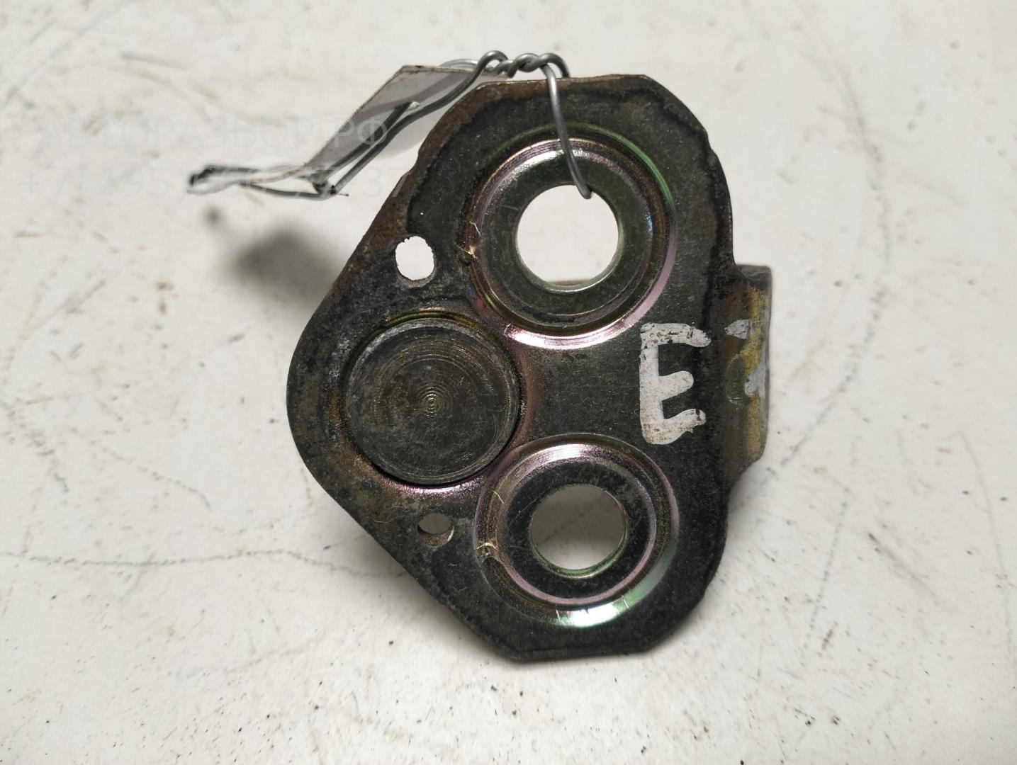 Ответная часть замка двери