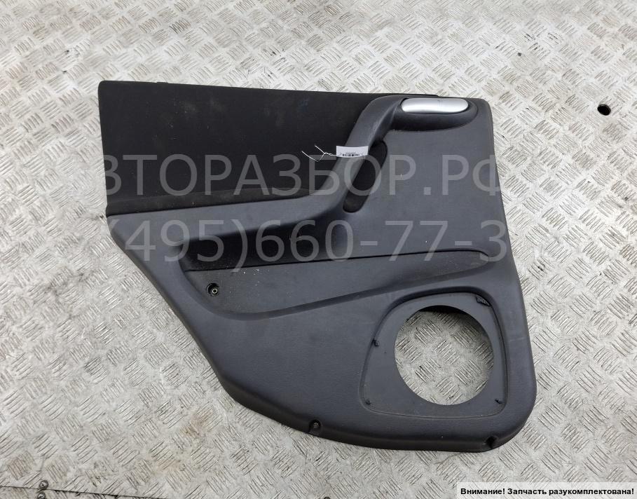 Обшивка двери задней левой