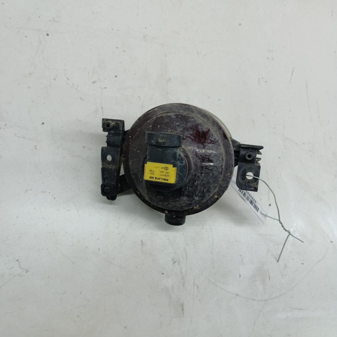 Фара противотуманная левая