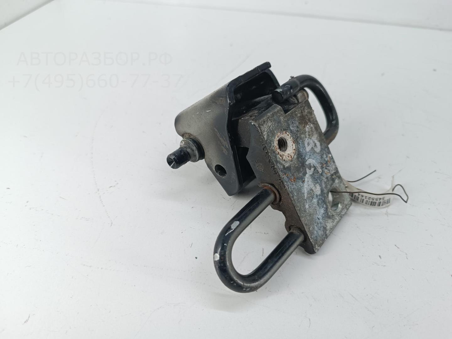 Петля двери