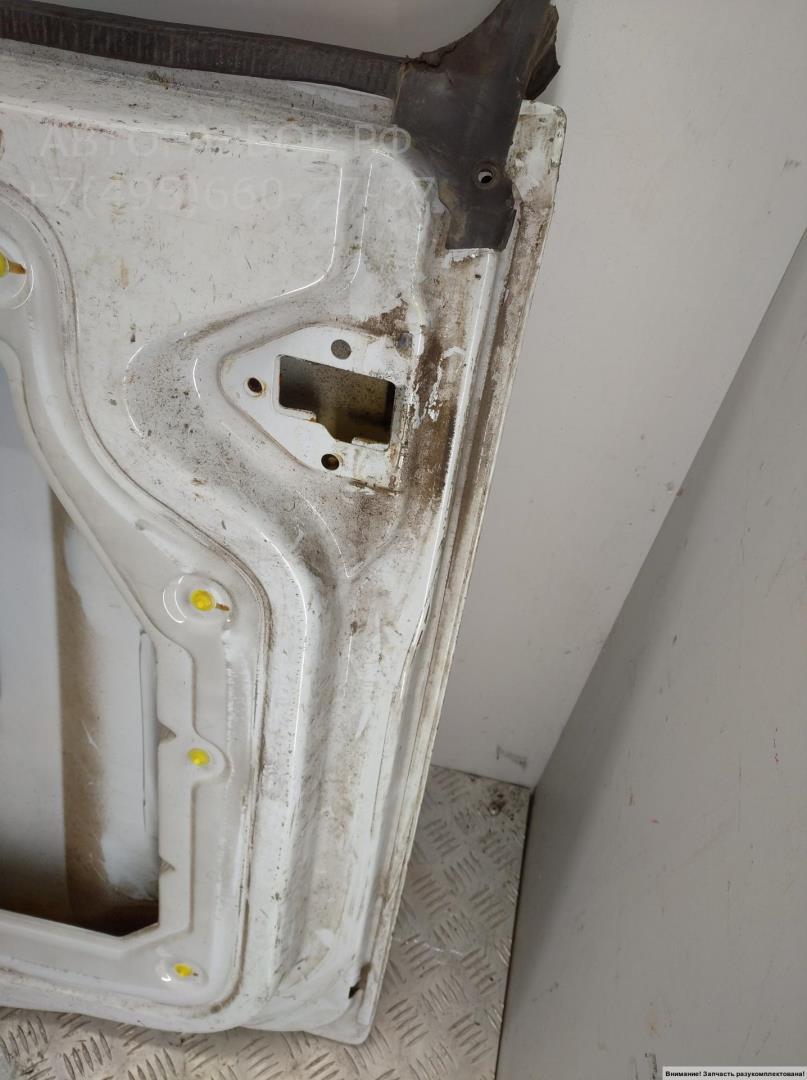 Дверь багажника правая