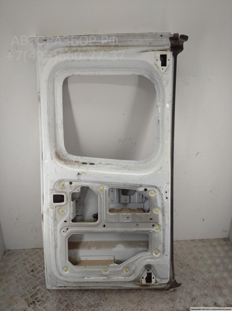 Дверь багажника правая