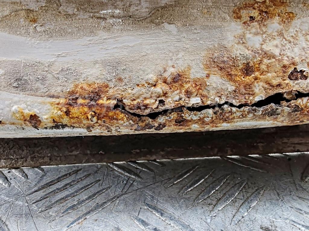 Дверь передняя левая