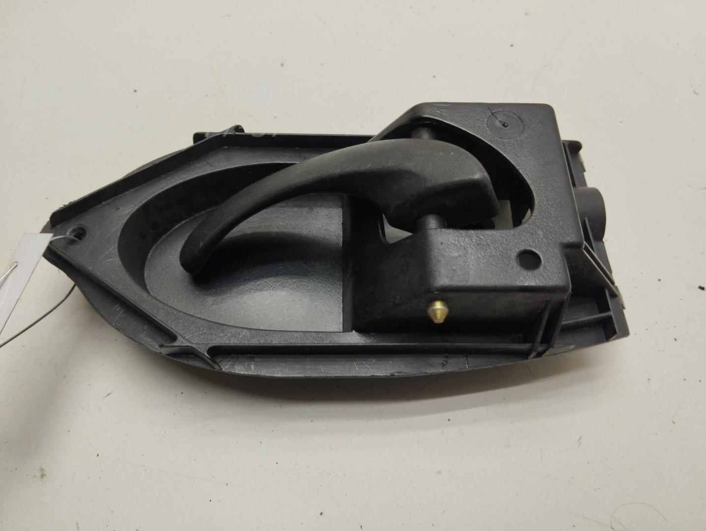 Ручка двери передней внутренняя левая