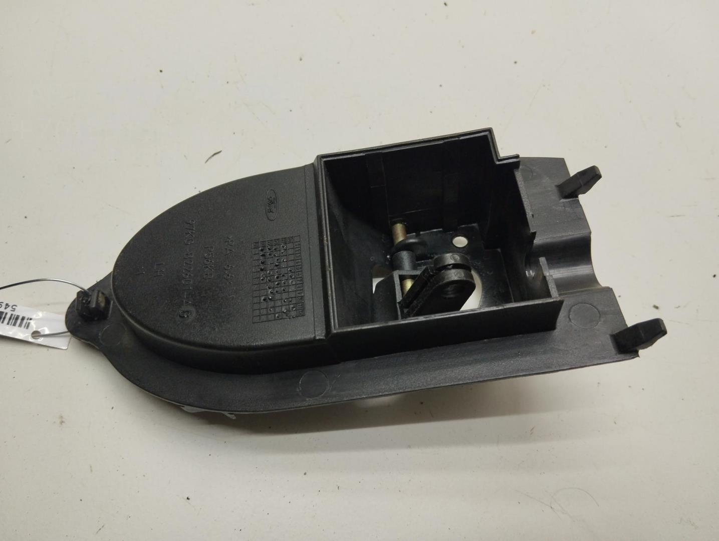 Ручка двери передней внутренняя левая