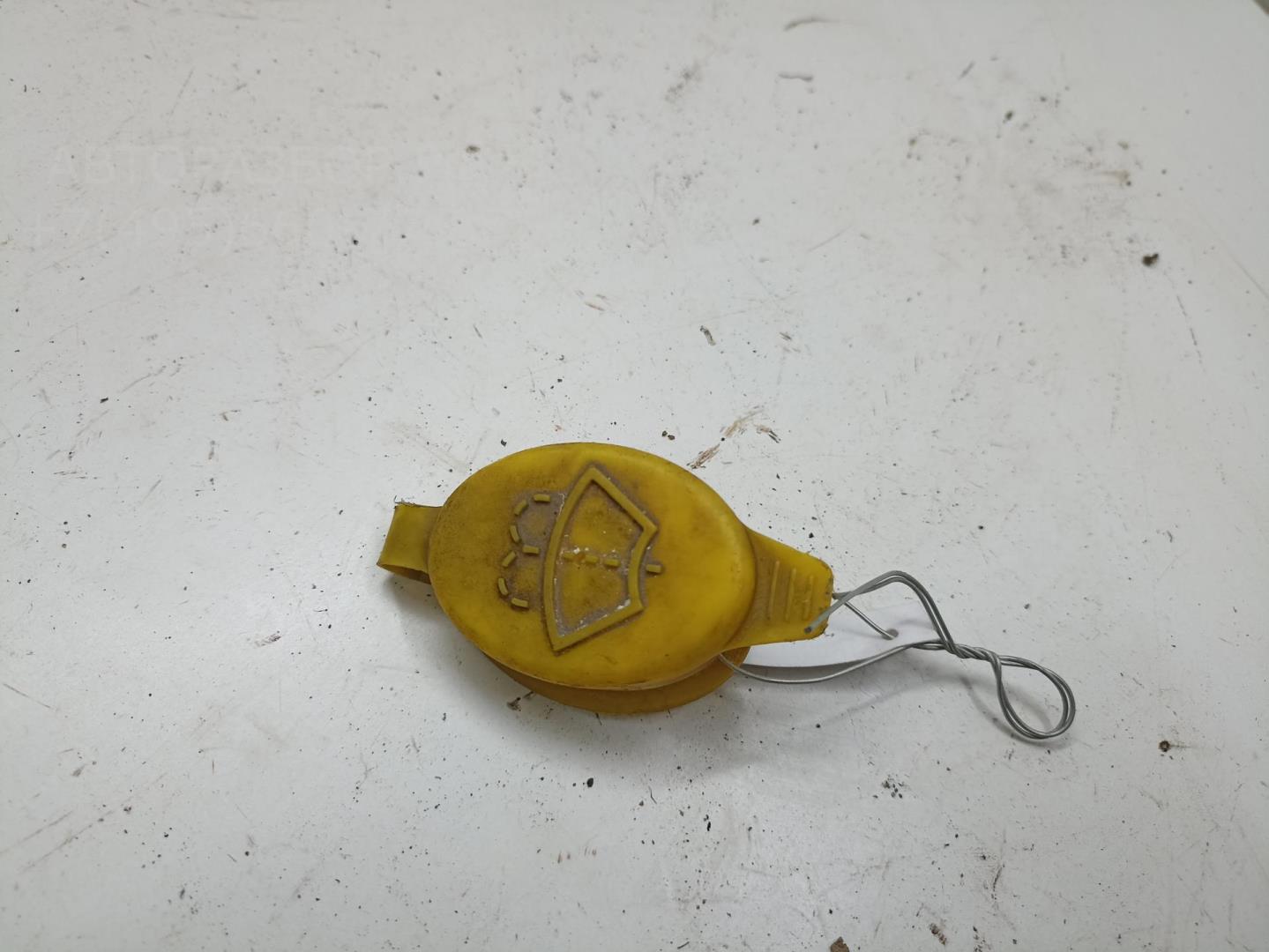 Крышка бачка омывателя