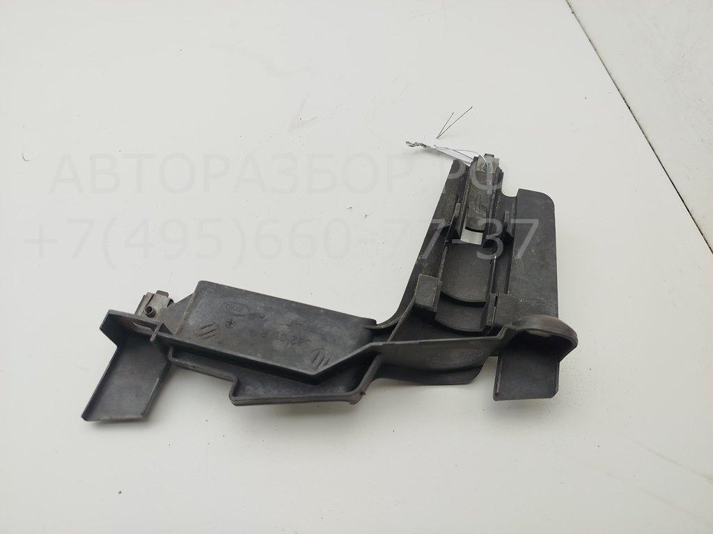 Кронштейн фар правый