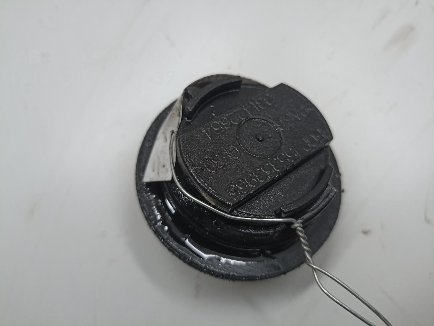 Крышка маслозаливной горловины