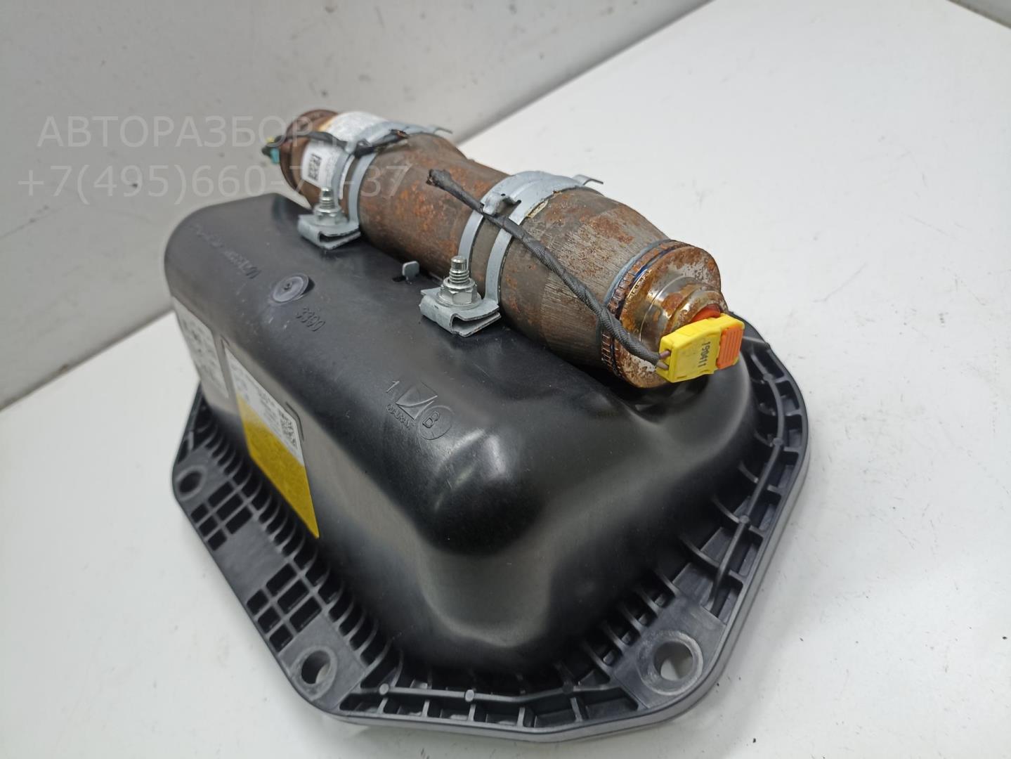 Подушка безопасности пассажирская (в торпедо)