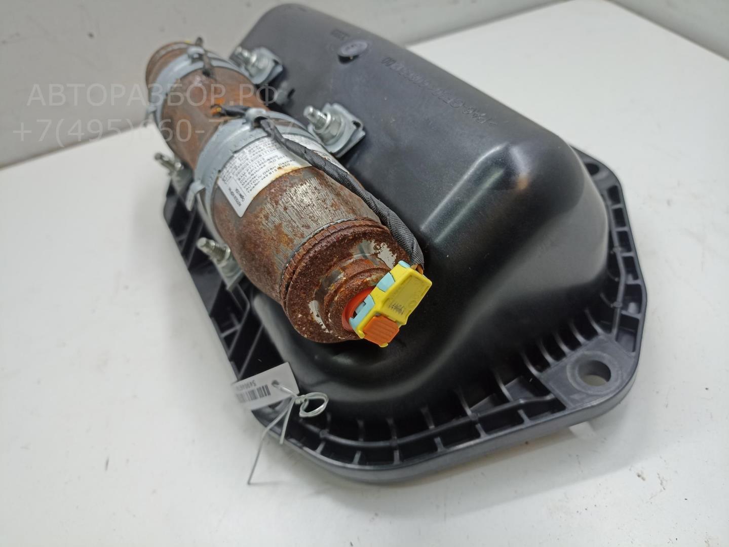 Подушка безопасности пассажирская (в торпедо)