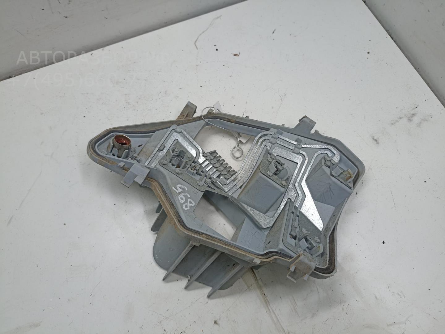 Плата заднего фонаря левого