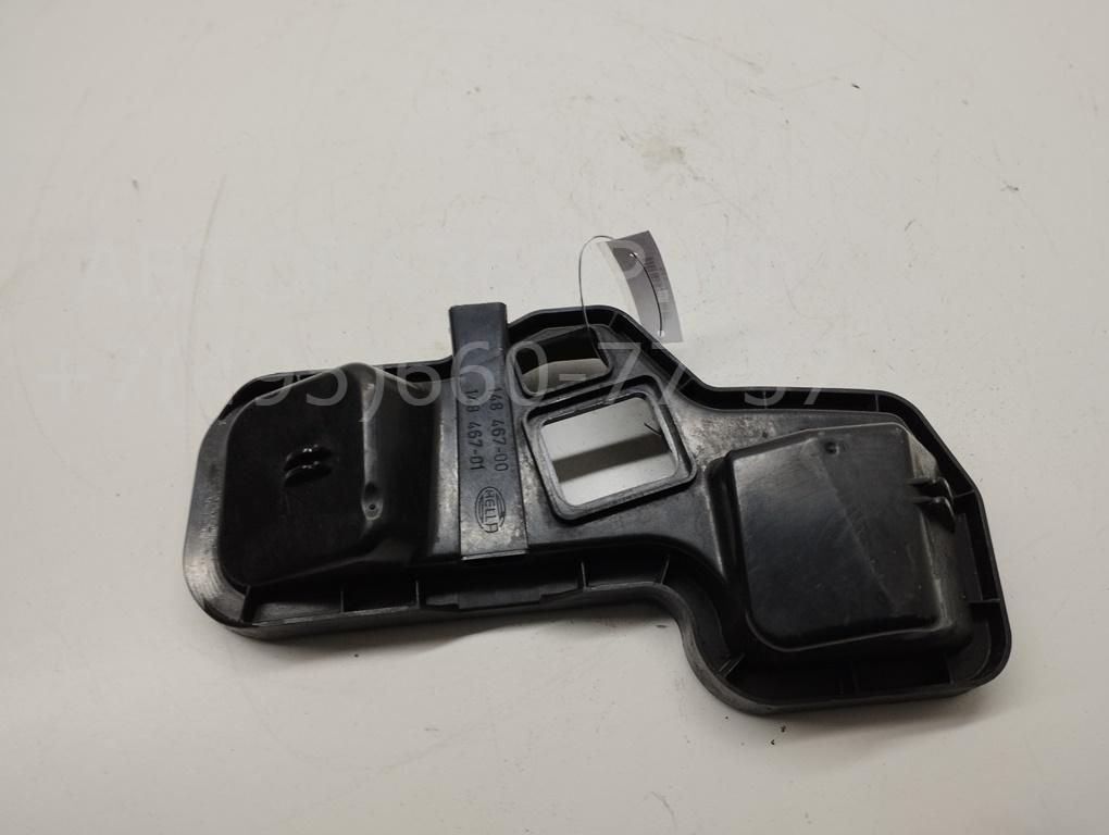 Крышка фары левой