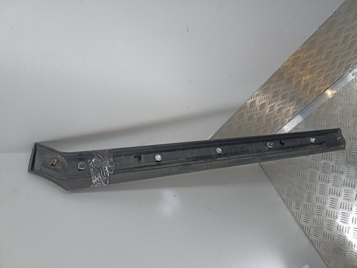 Накладка двери задней левой