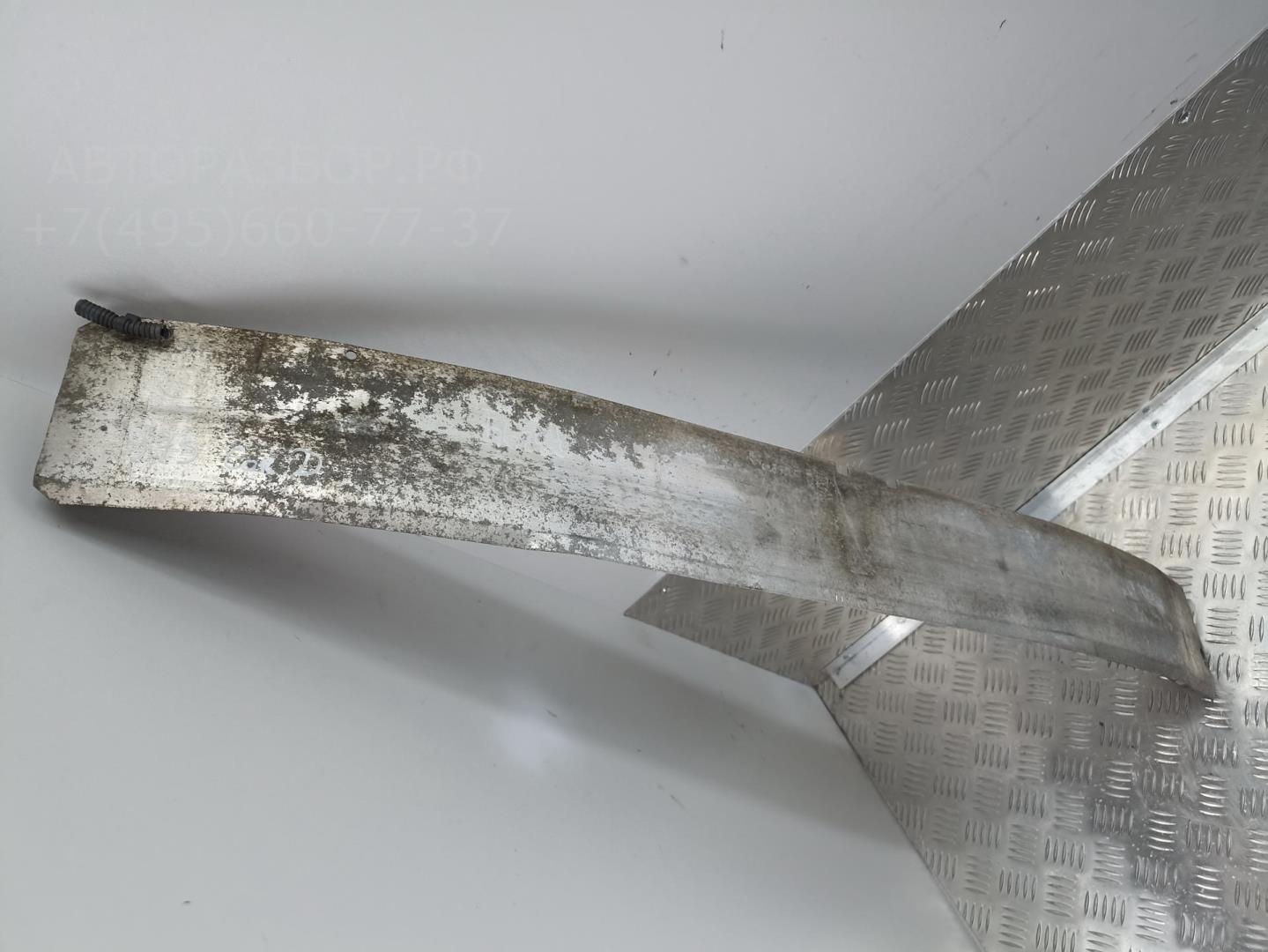 Усилитель переднего бампера