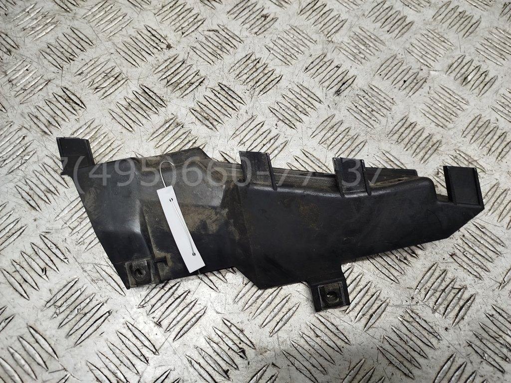 Кронштейн фар правый