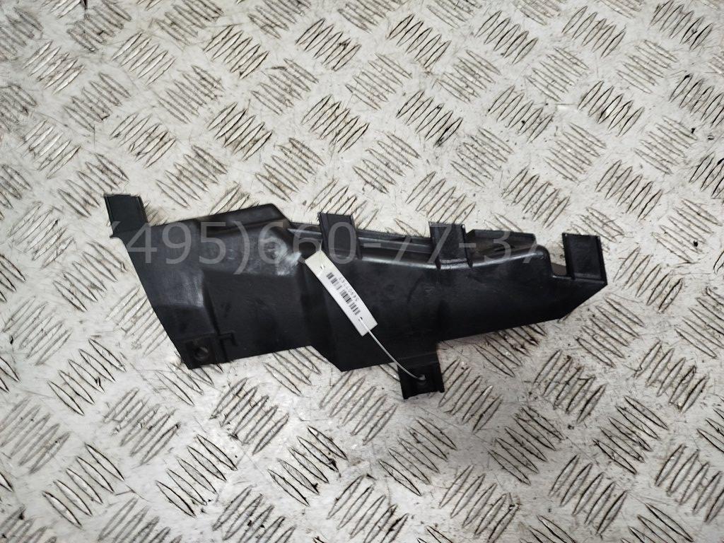 Кронштейн фар правый