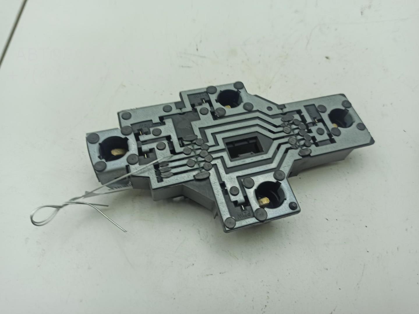 Плата заднего фонаря правого