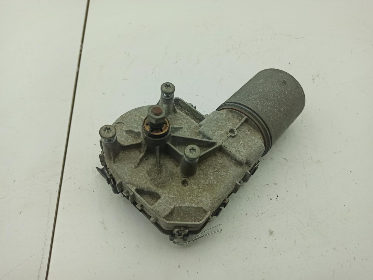 Моторчик стеклоочистителя передний