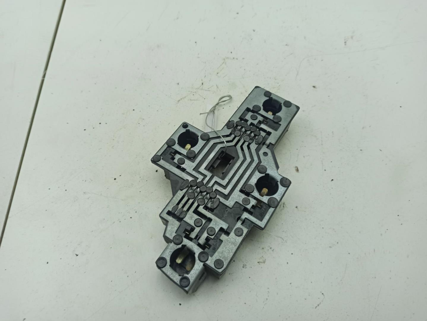 Плата заднего фонаря левого