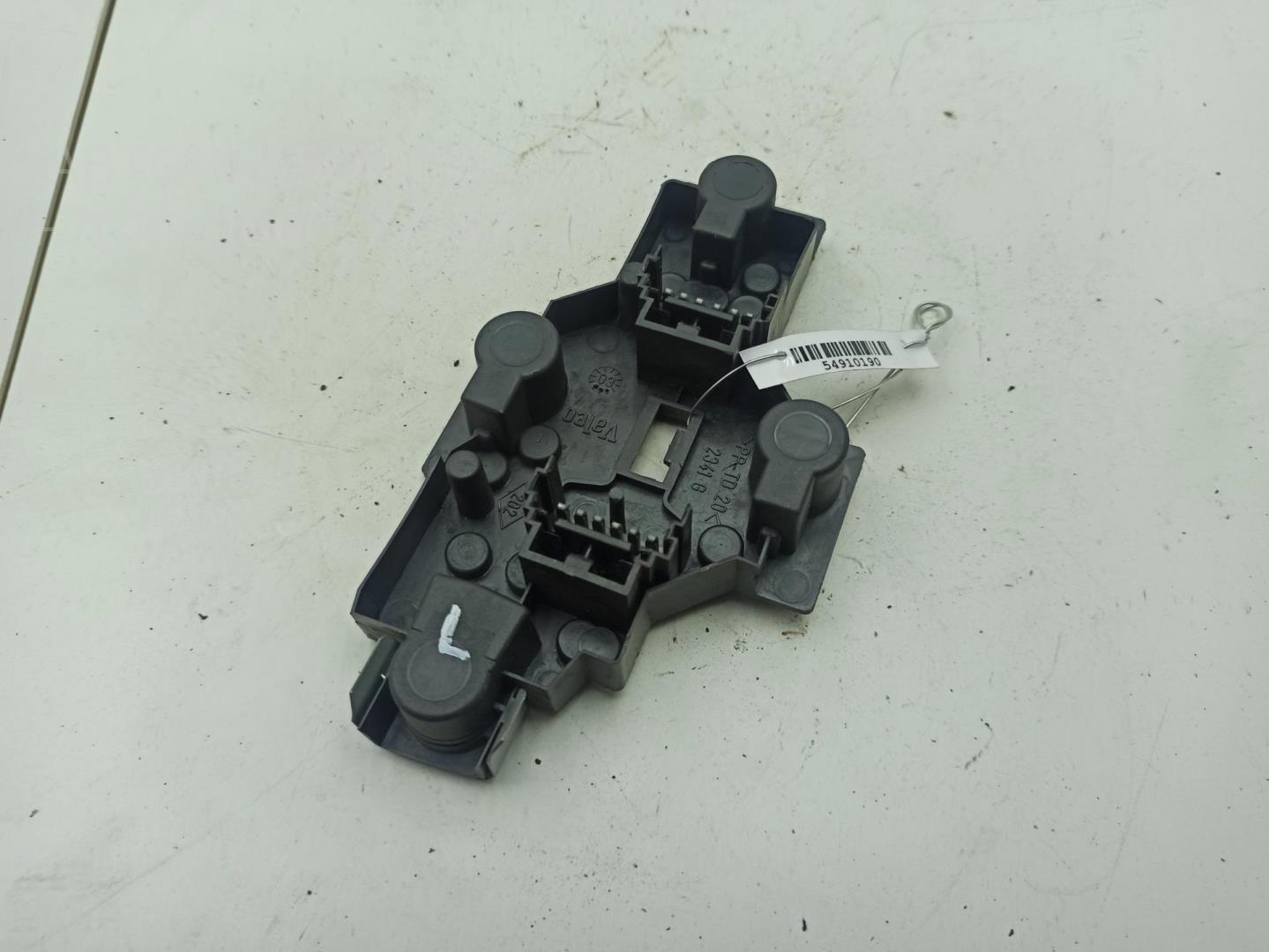 Плата заднего фонаря левого