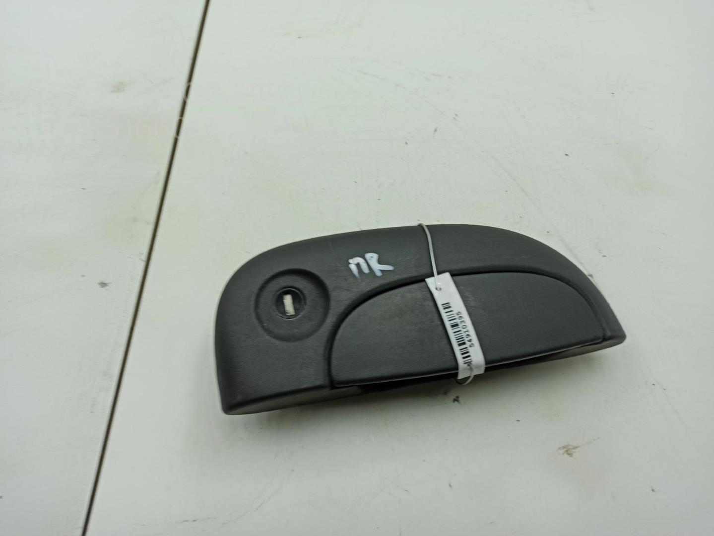 Ручка двери передней наружная правая