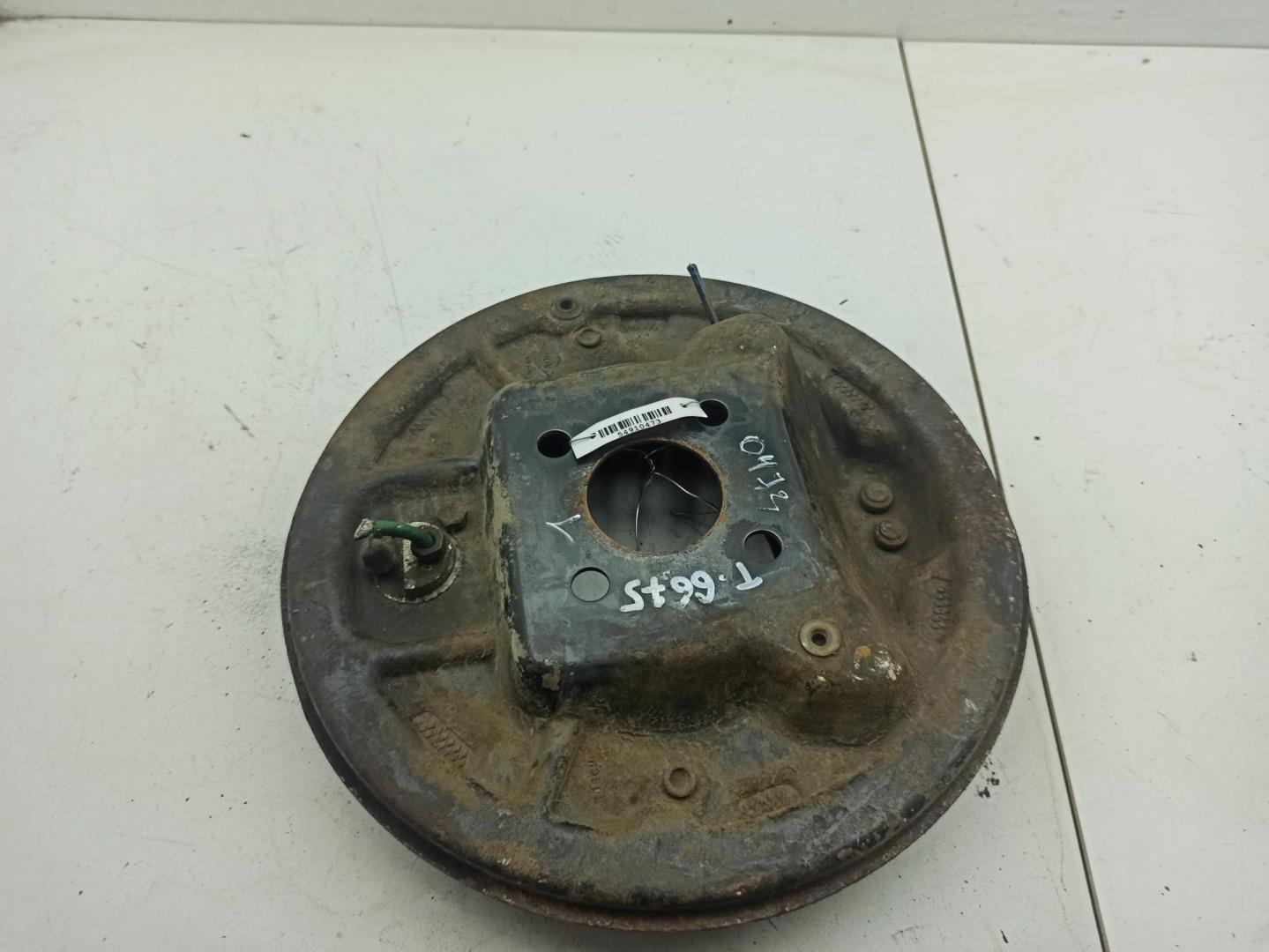 Щит опорный задний левый