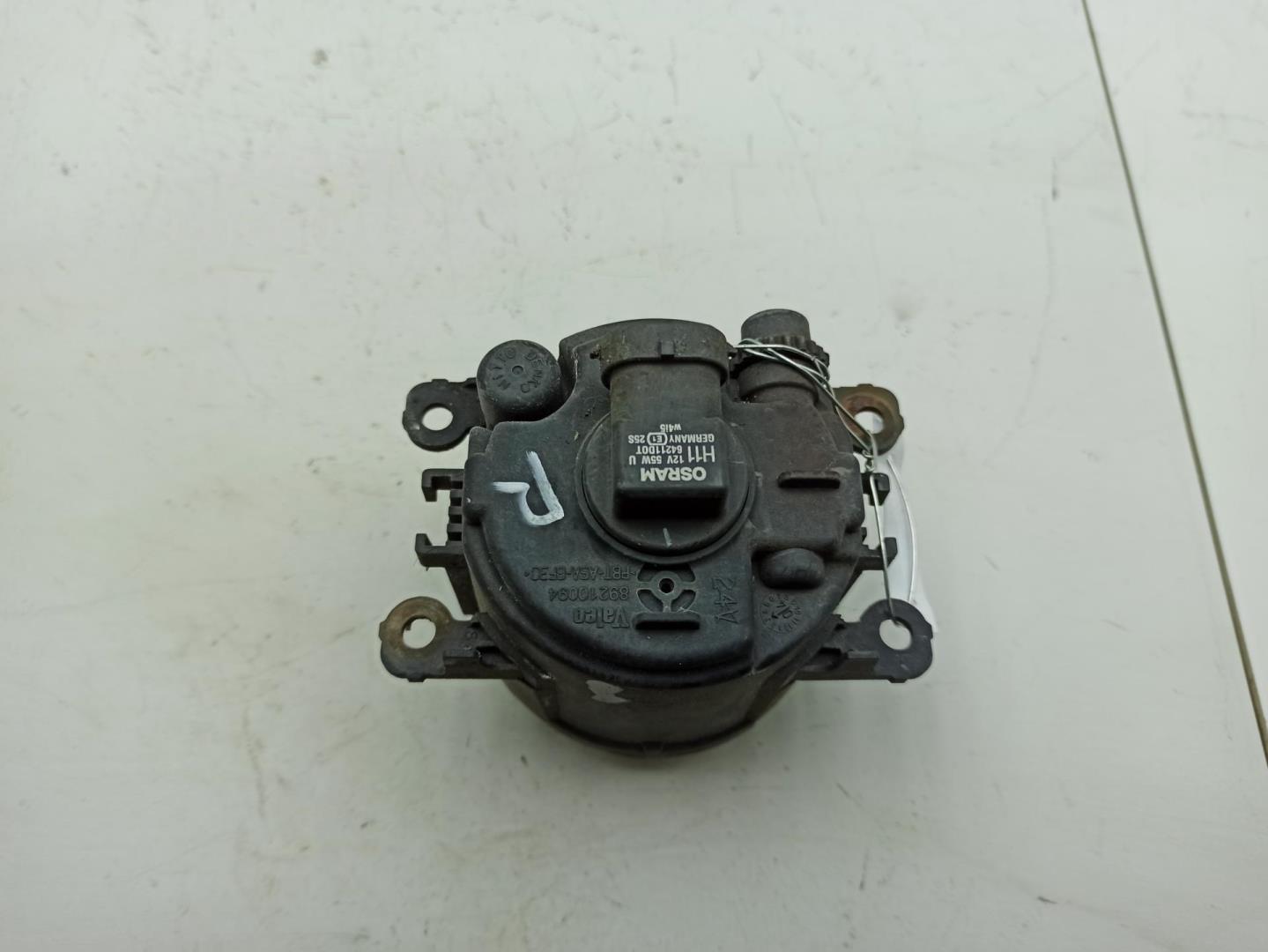 Фара противотуманная правая