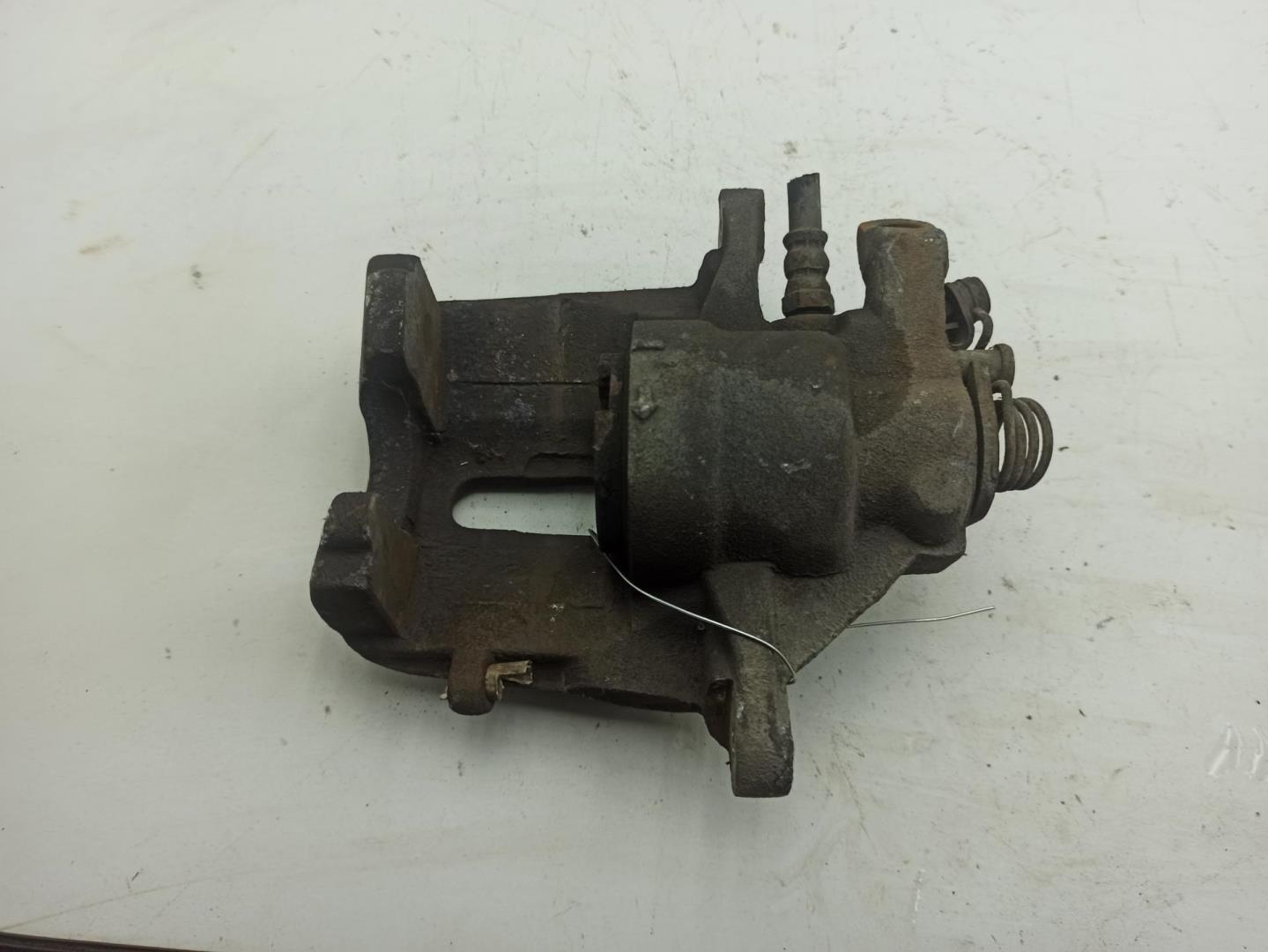 Суппорт передний левый