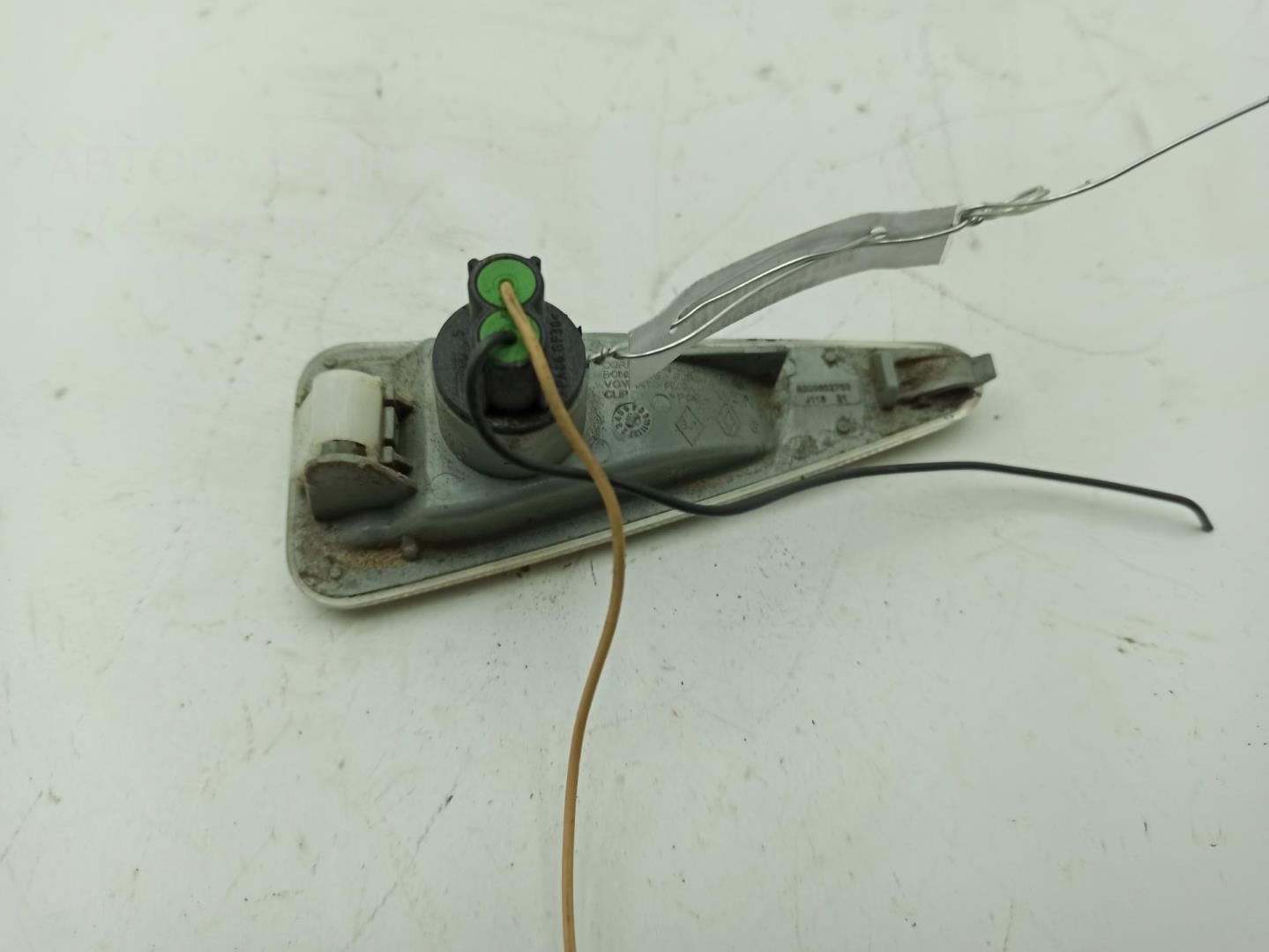 Указатель поворота левый