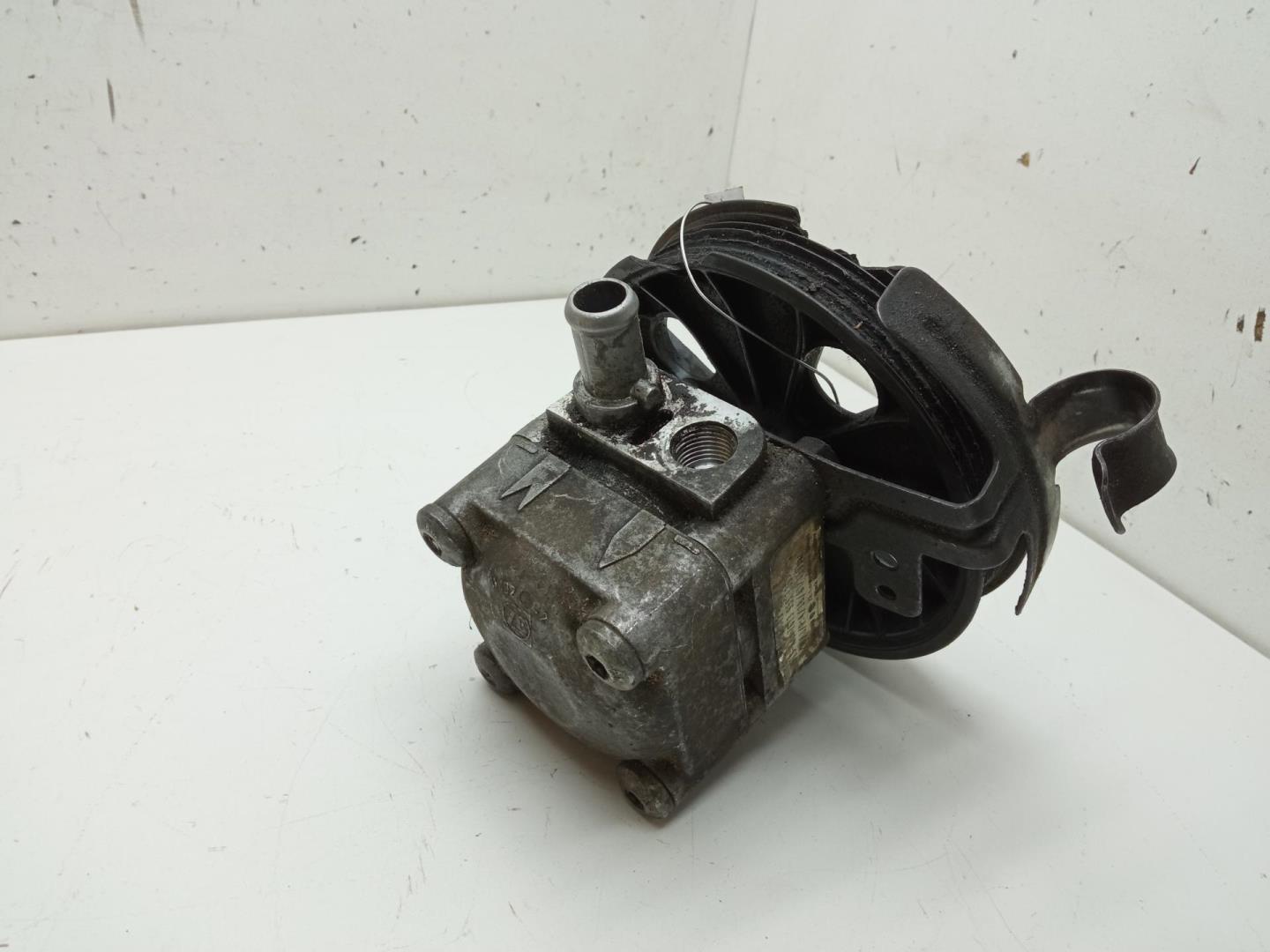 Насос ГУР (гидроусилитель руля)