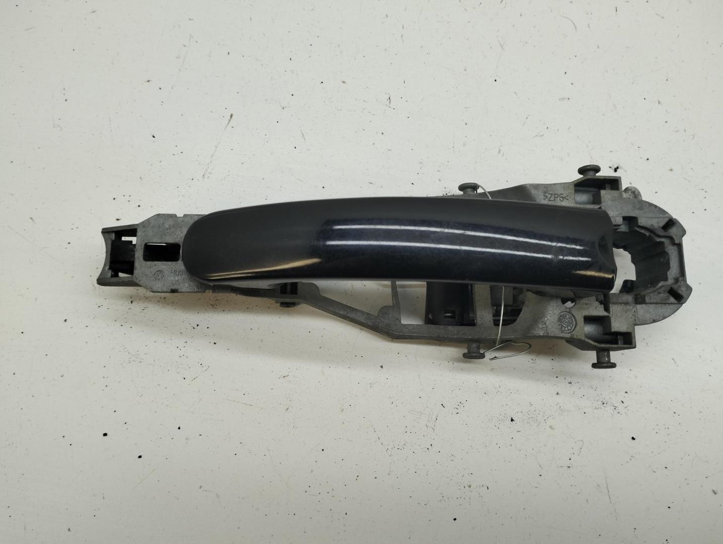 Ручка двери передней наружная левая