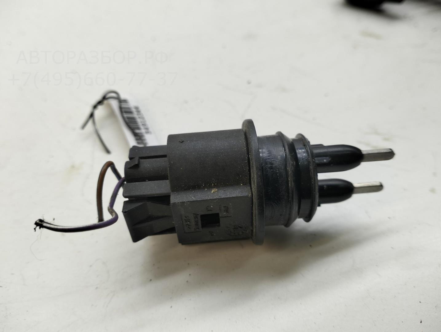 Датчик уровня в бачок омывателя