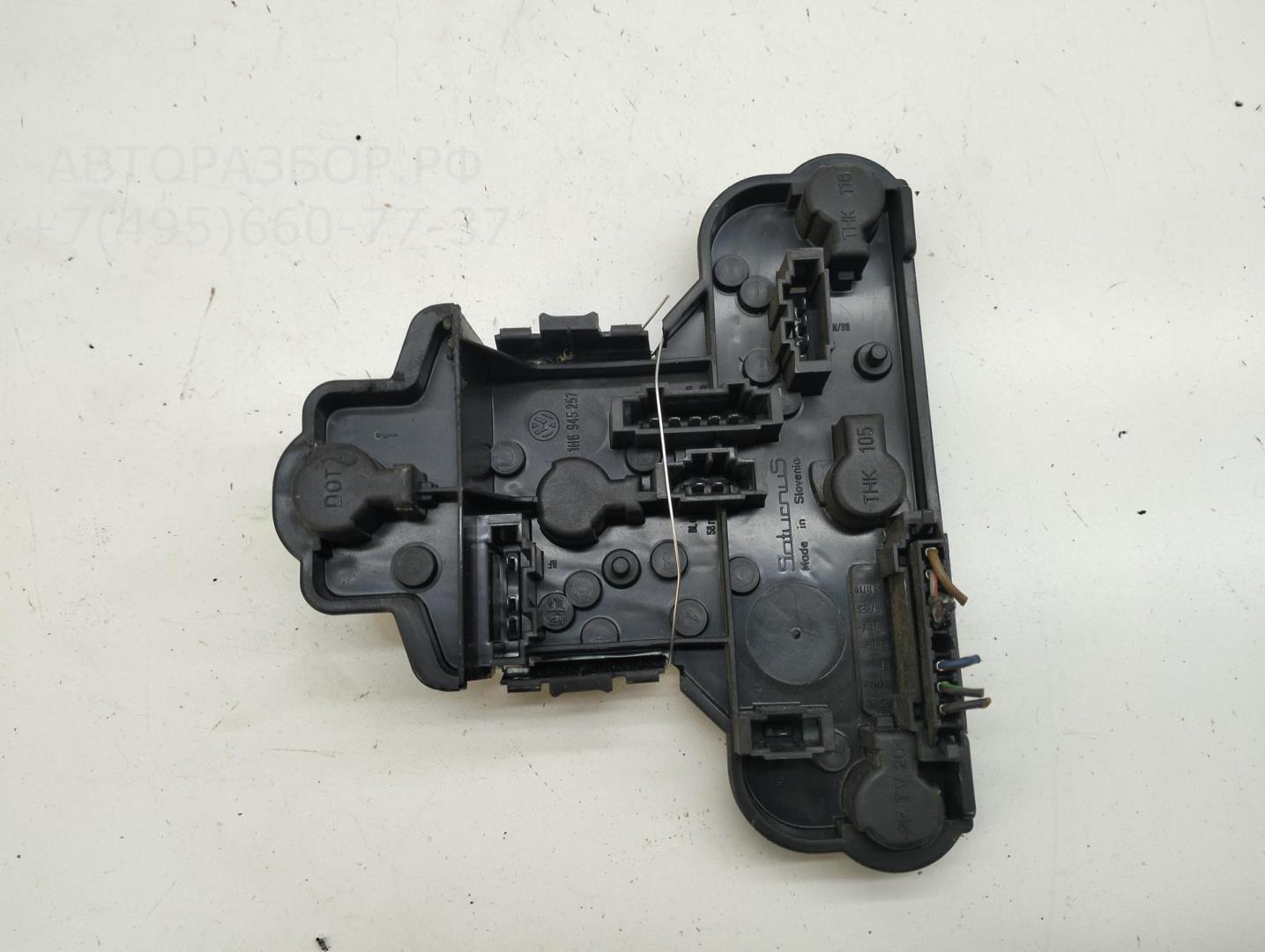 Плата заднего фонаря правого